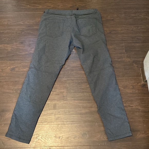 Lululemon ABC Pant Slim *Tech Canvas 34"
Heathered Black - Picture 7 of 8